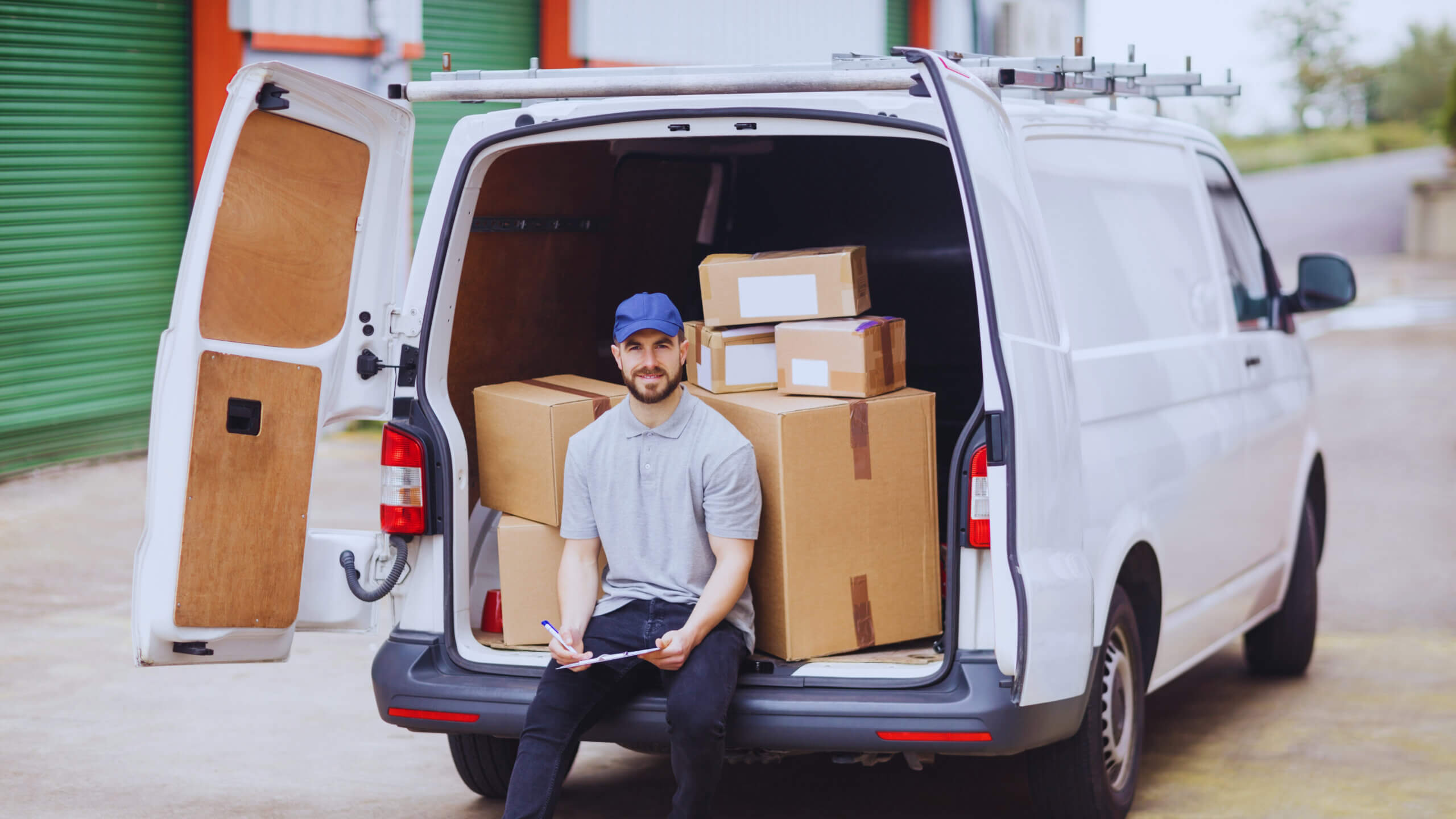 Why Your Customers Expect Sustainable Deliveries: The EV Advantage in Last-Mile Logistics
